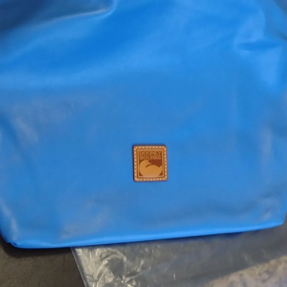 Dooney & Bourke gorgeous leather